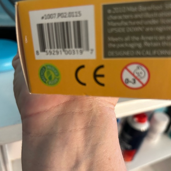 Yoga Spinner game - New in box ! All cards are sealed! Box is torn a little! - Picture 6 of 10